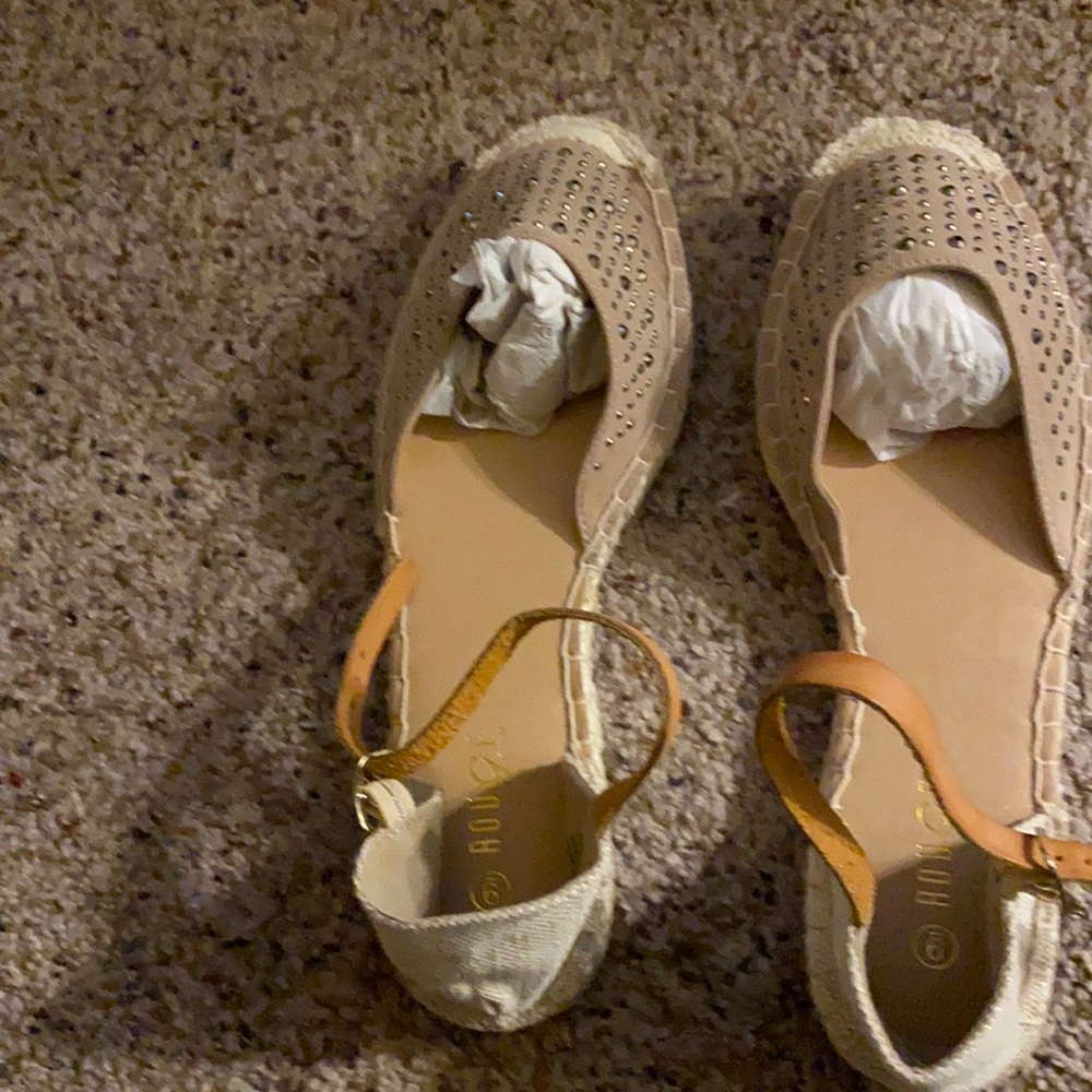 Cute to wear with your sundresses.